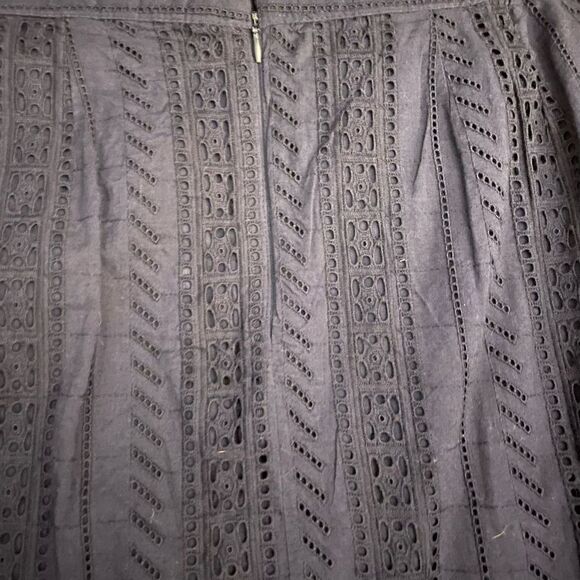 Loft NWT button front fit and flair skirt Eyelet detail size 6 - Picture 4 of 7
